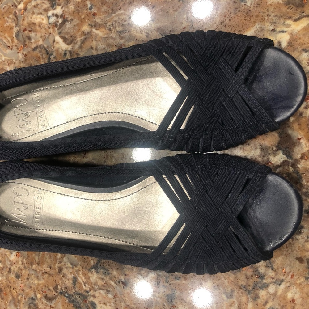 Impo stretch, navy blue size 6 1/2  flats  open toe
